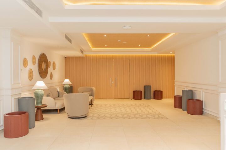 Business Center 123 of 152