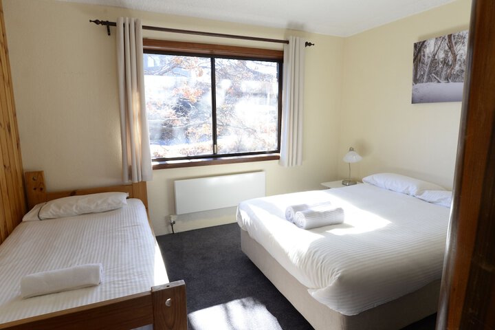 Room 407 of 693