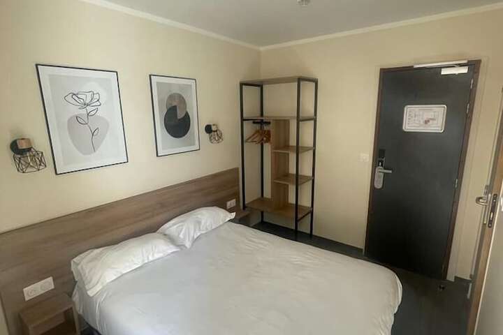 Room 7 of 26