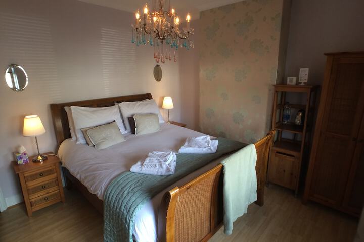 Room 8 of 37