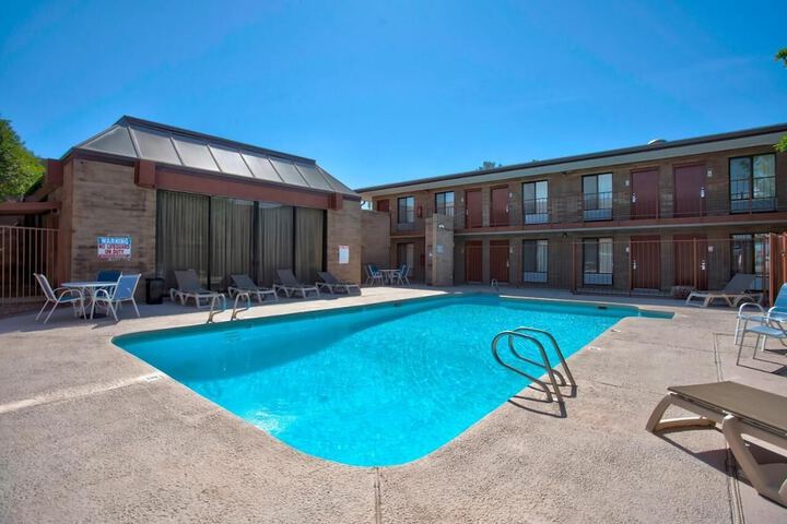 Pool 9 of 10