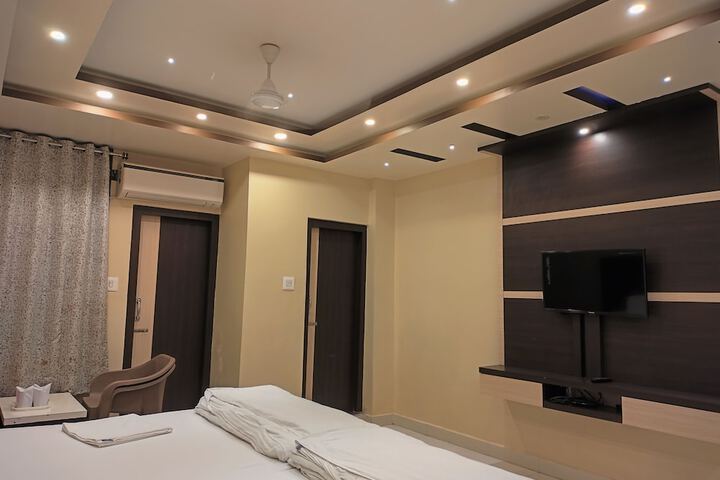 Room 66 of 150