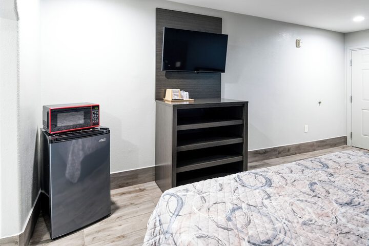 Room 7 of 51