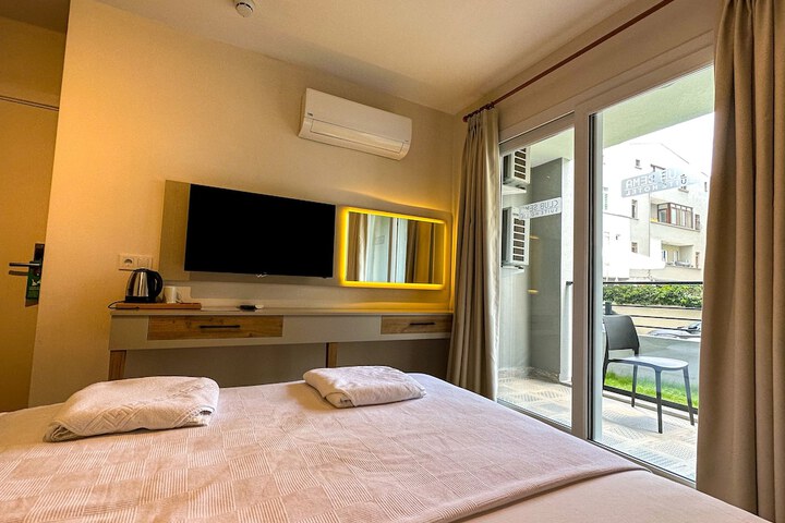 Room 13 of 39