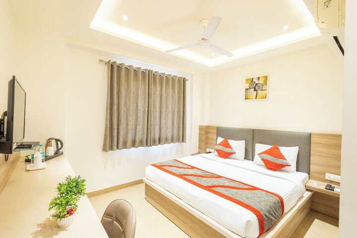 Room 10 of 30