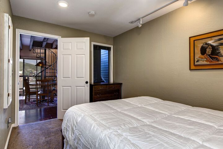 Room 7 of 46