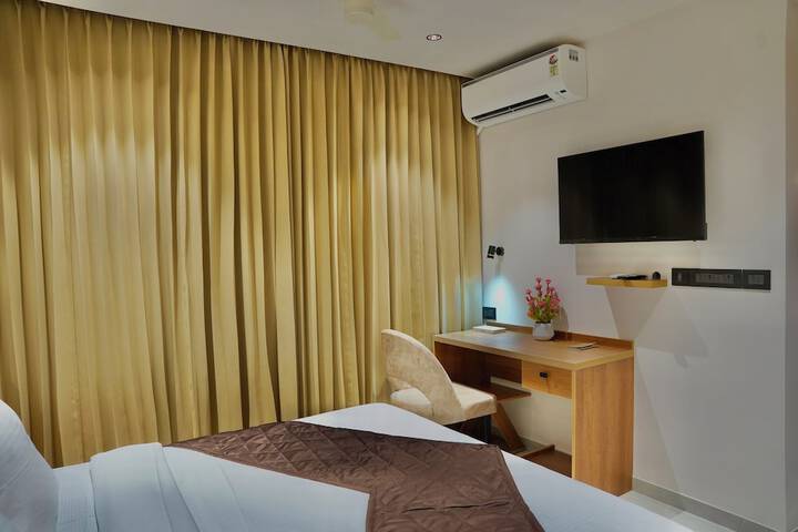Room 6 of 34