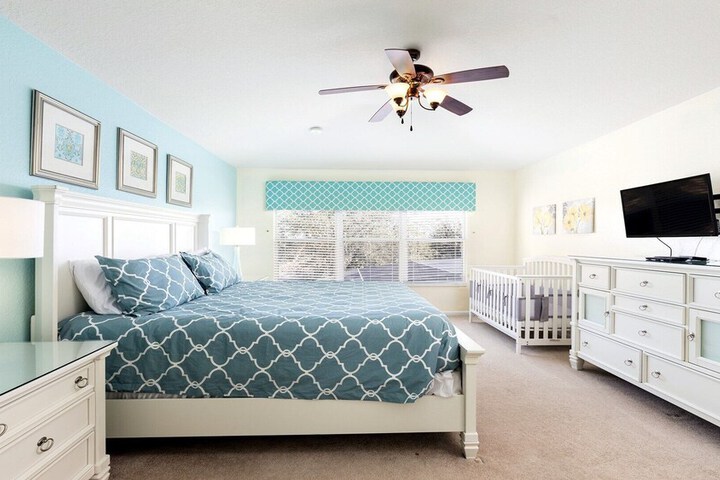 Room 404 of 710