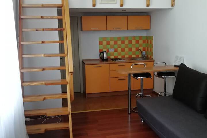 Room 27 of 60