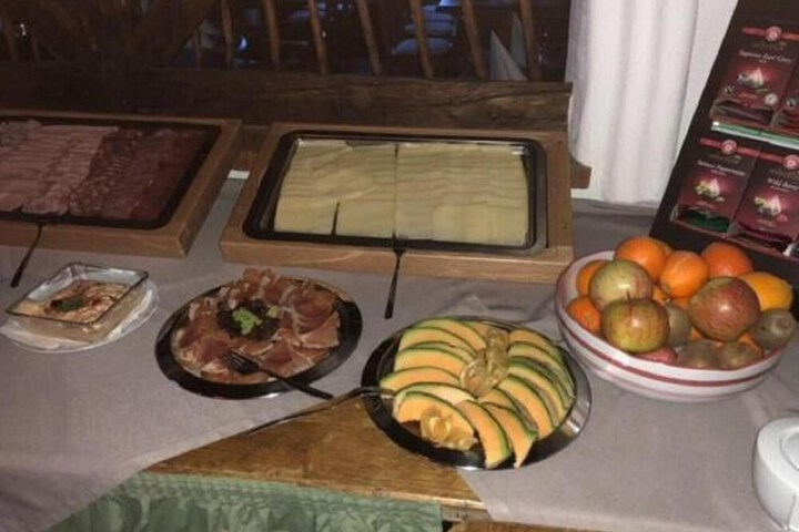 Dining 22 of 30