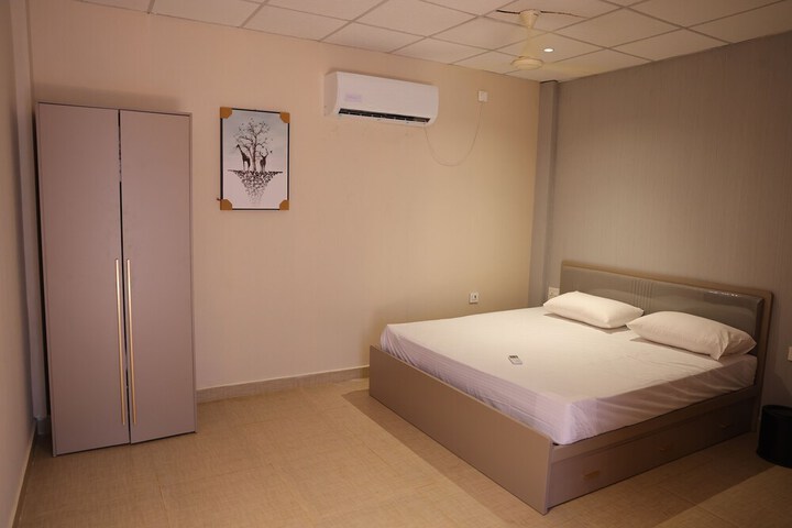 Room 6 of 39