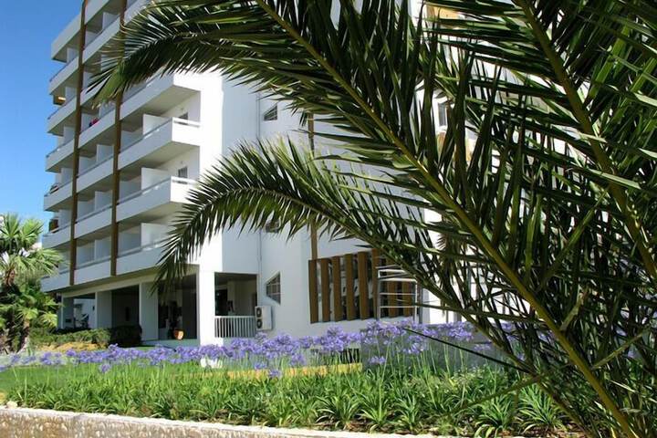 Hotel 44 of 51
