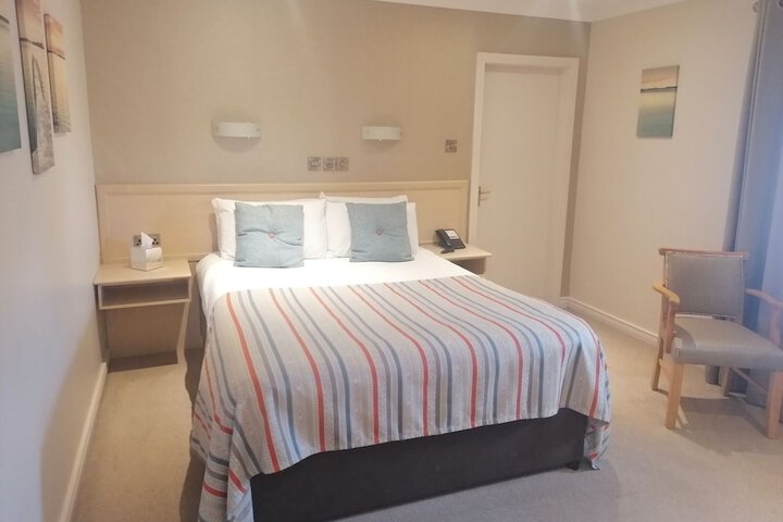 Room 22 of 83