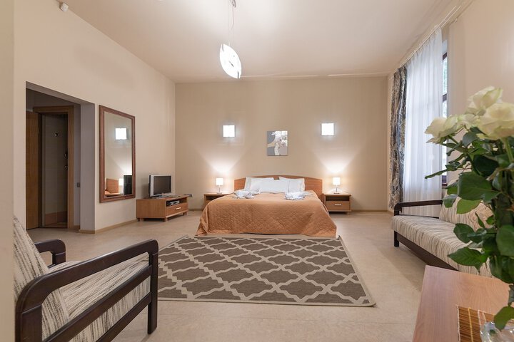 Room 7 of 40