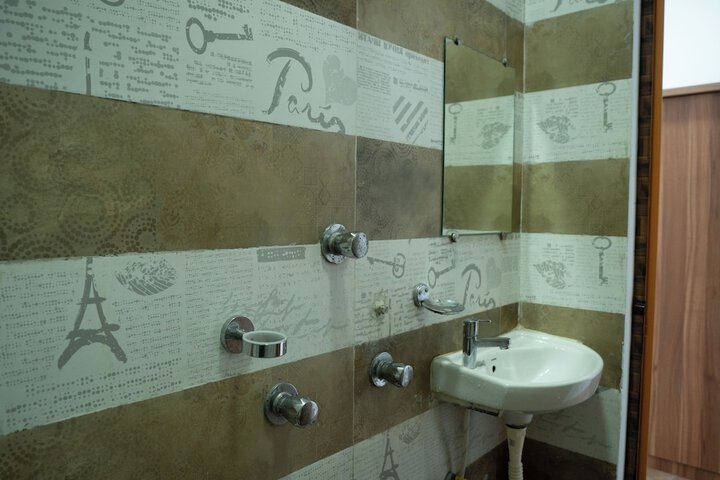 Room 66 of 86