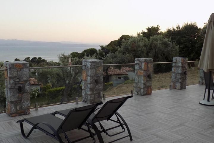 Terrace/Patio 27 of 28