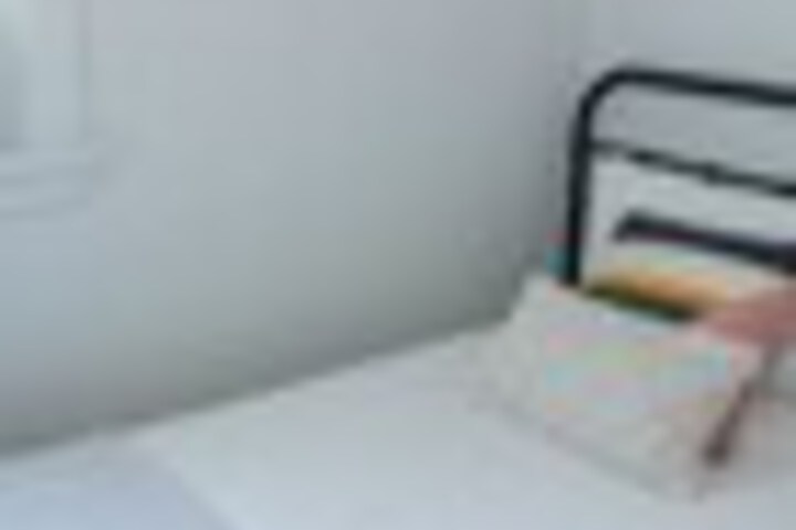 Room 50 of 192