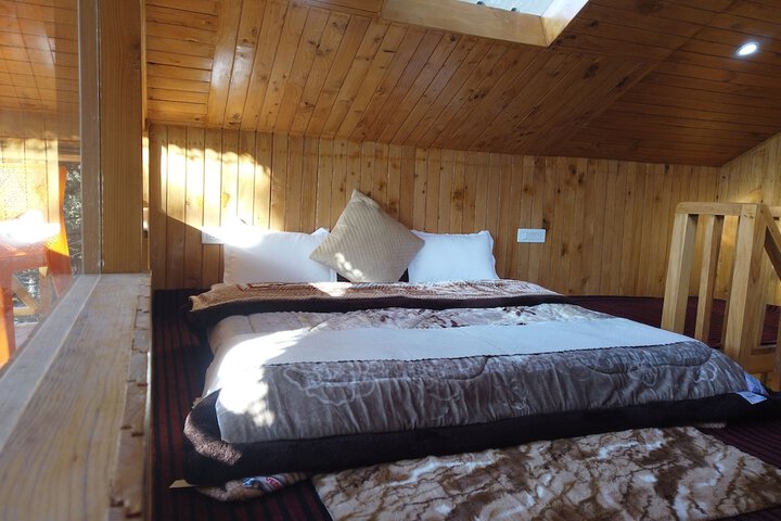 Room 14 of 34