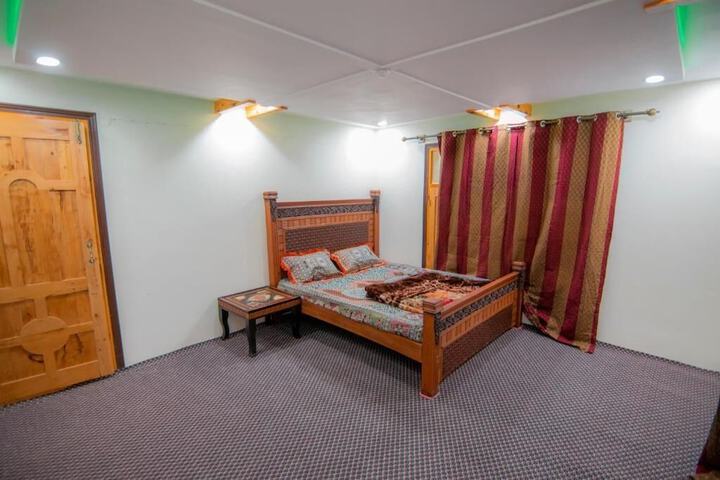 Room 18 of 22