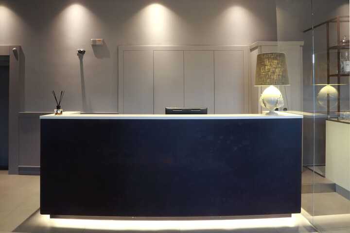 Concierge desk