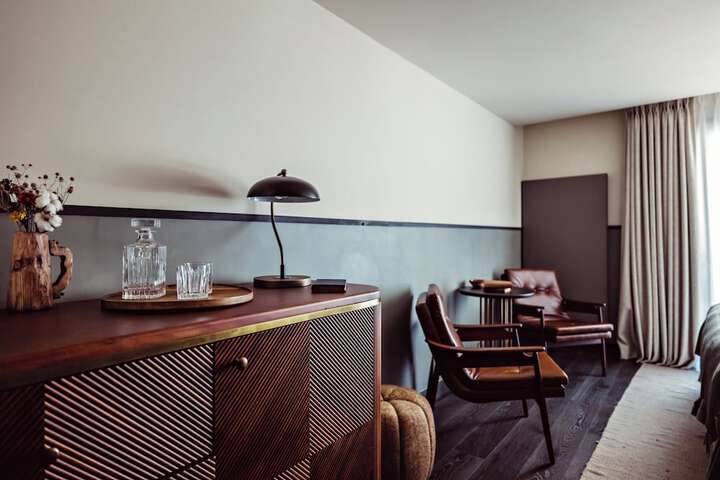 Room 11 of 115