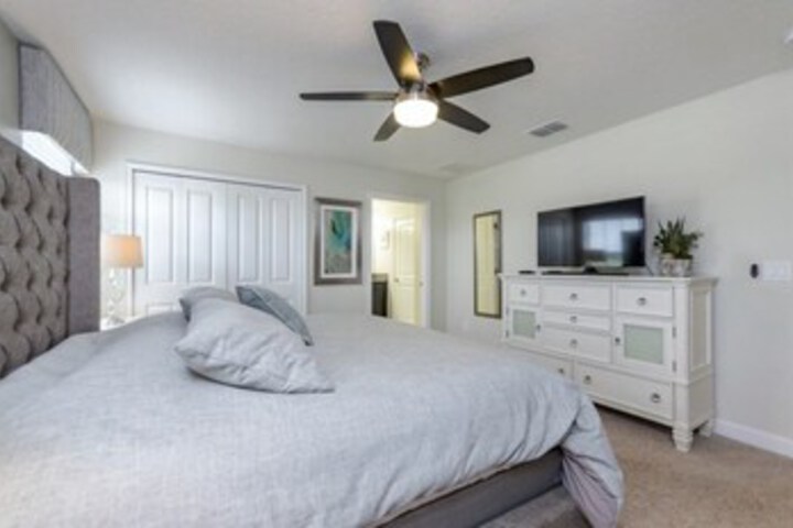Room 13 of 26