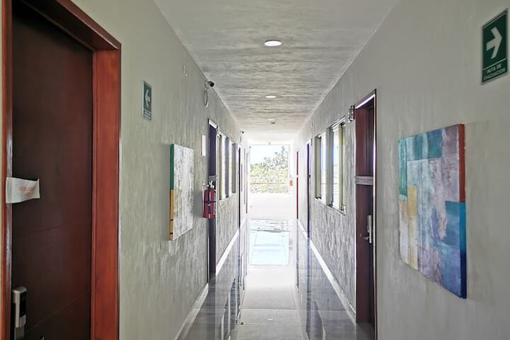 Ballroom/Hall 66 of 80
