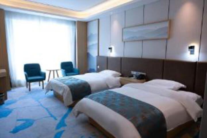 Room 21 of 22