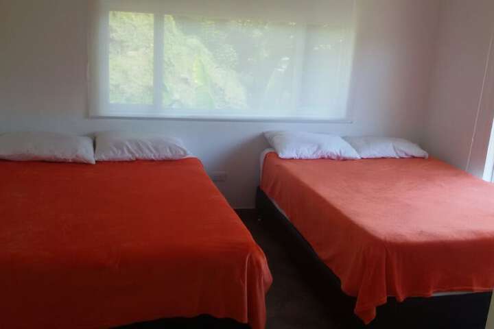 Room 6 of 10