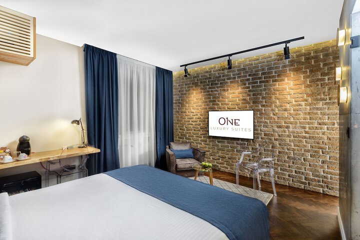 Room 15 of 74