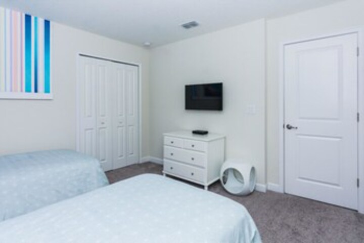 Room 48 of 73