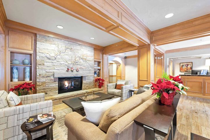 Hotel Interior 10 of 96