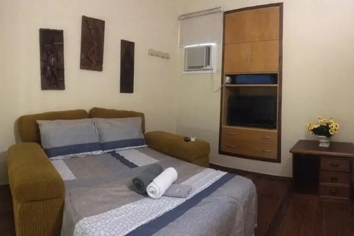 Room 3 of 7