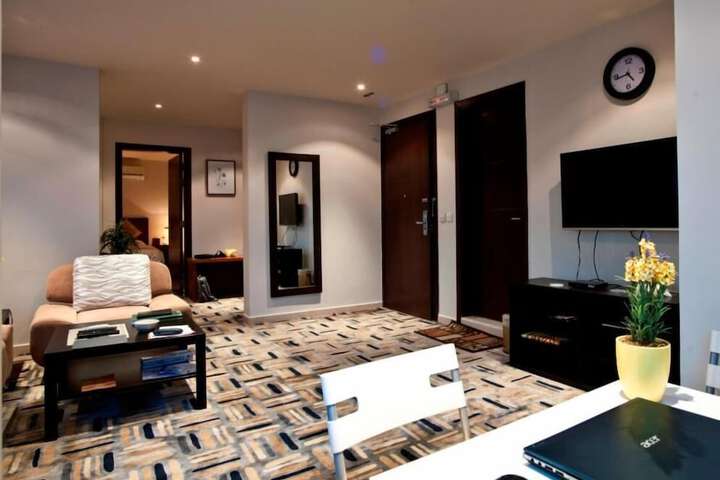 Room 32 of 45