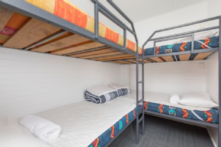 Room 647 of 876