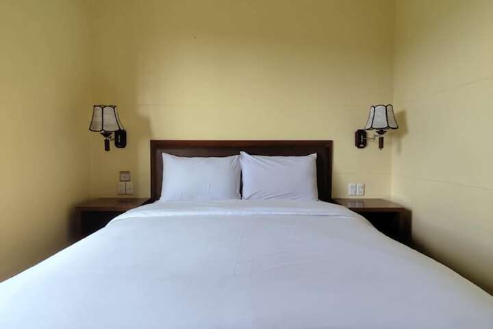 Room 15 of 34
