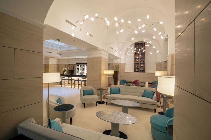 Guest Lobby