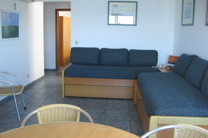 Room 16 of 49