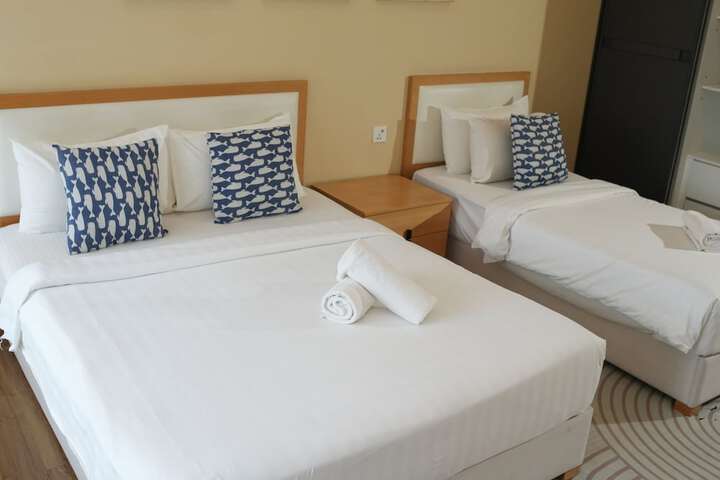Room 14 of 77