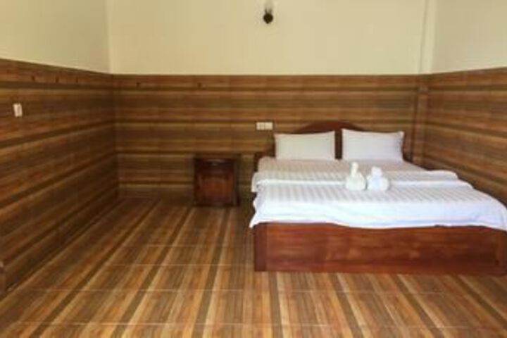 Room 12 of 21