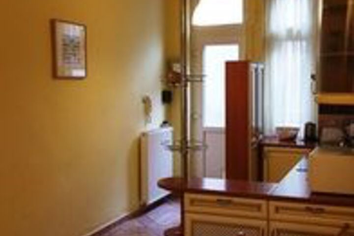 Room 10 of 39