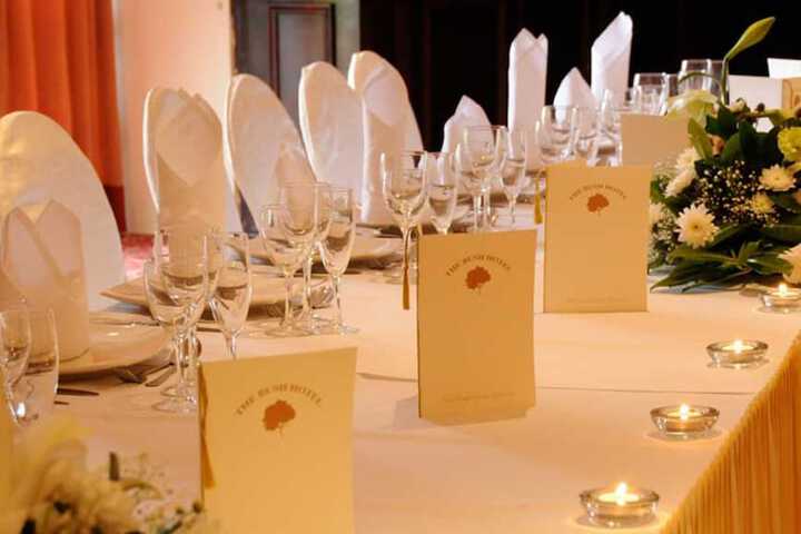Banquet hall