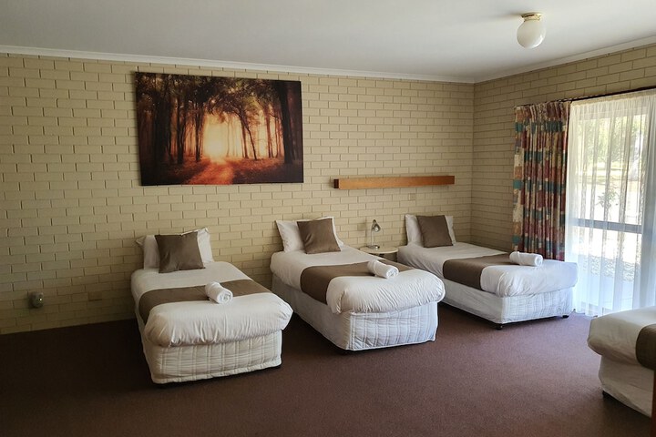 Room 20 of 99