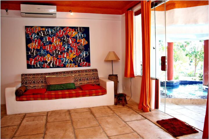 Room 27 of 68