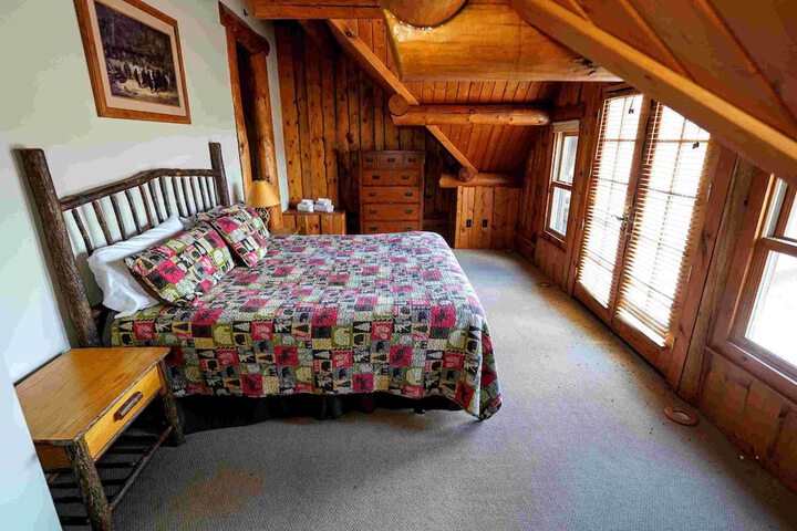 Room 45 of 241