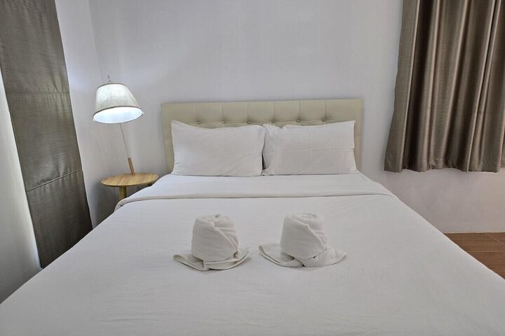 Room 6 of 23