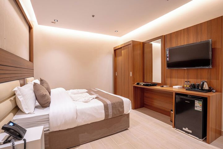 Room 16 of 61