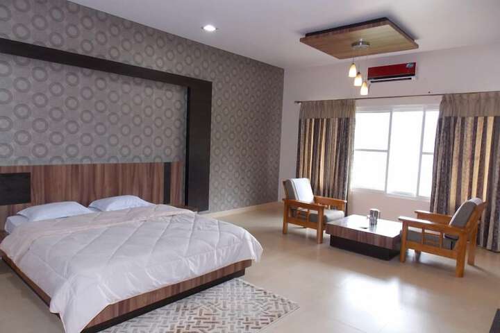 Hotel 12 of 13