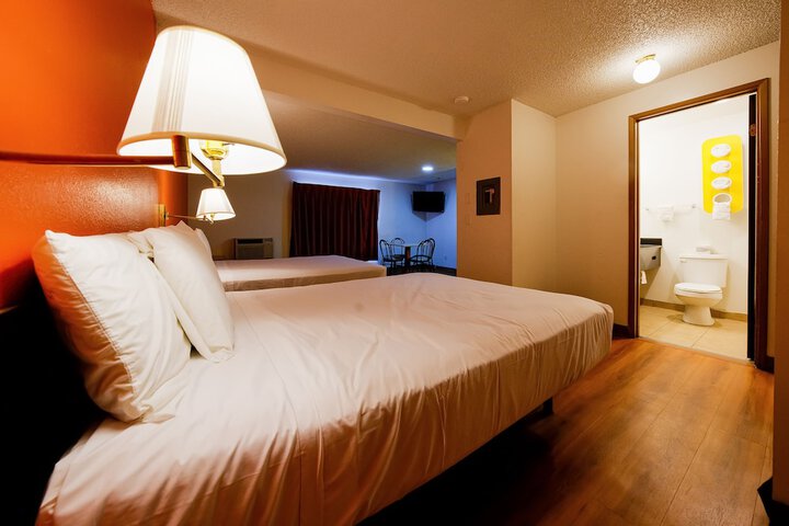 Room 16 of 125