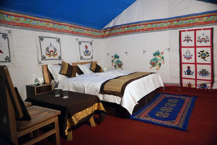 Room 6 of 25